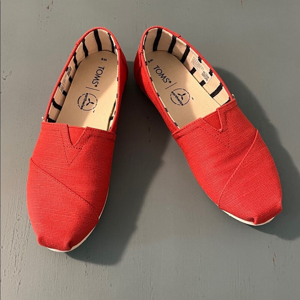 TOMS Women's Size 8 Alpargata Red Heritage Canvas Loafers